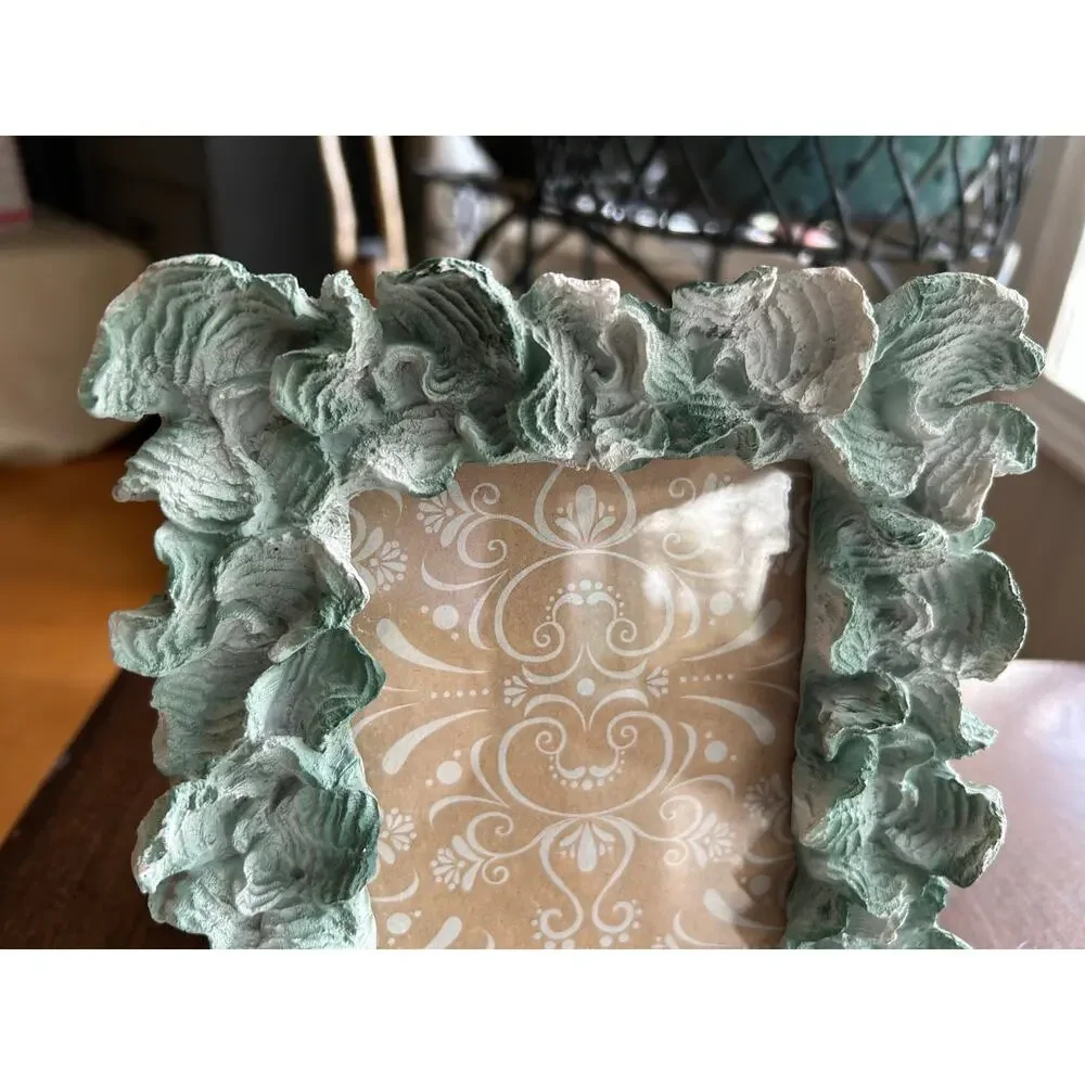 Pier one vintage style